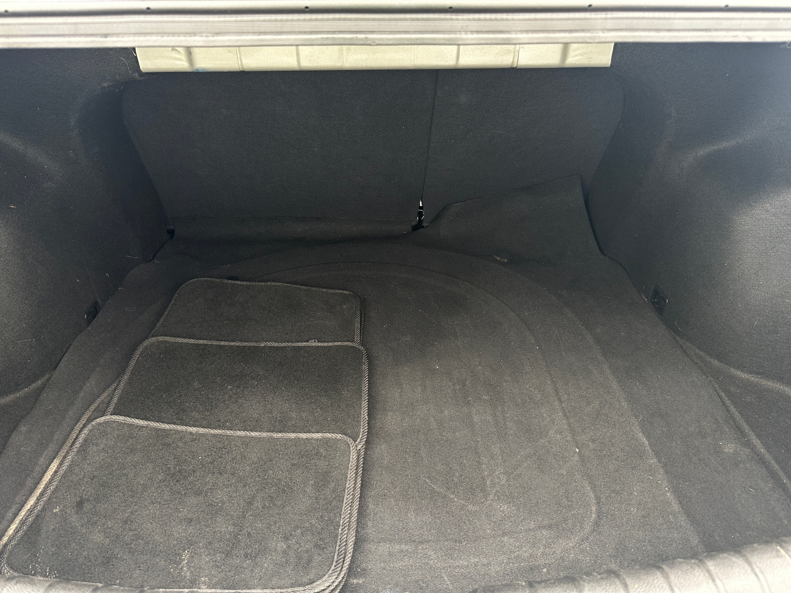 Thumbnail: 2022 Kia Rio - 7