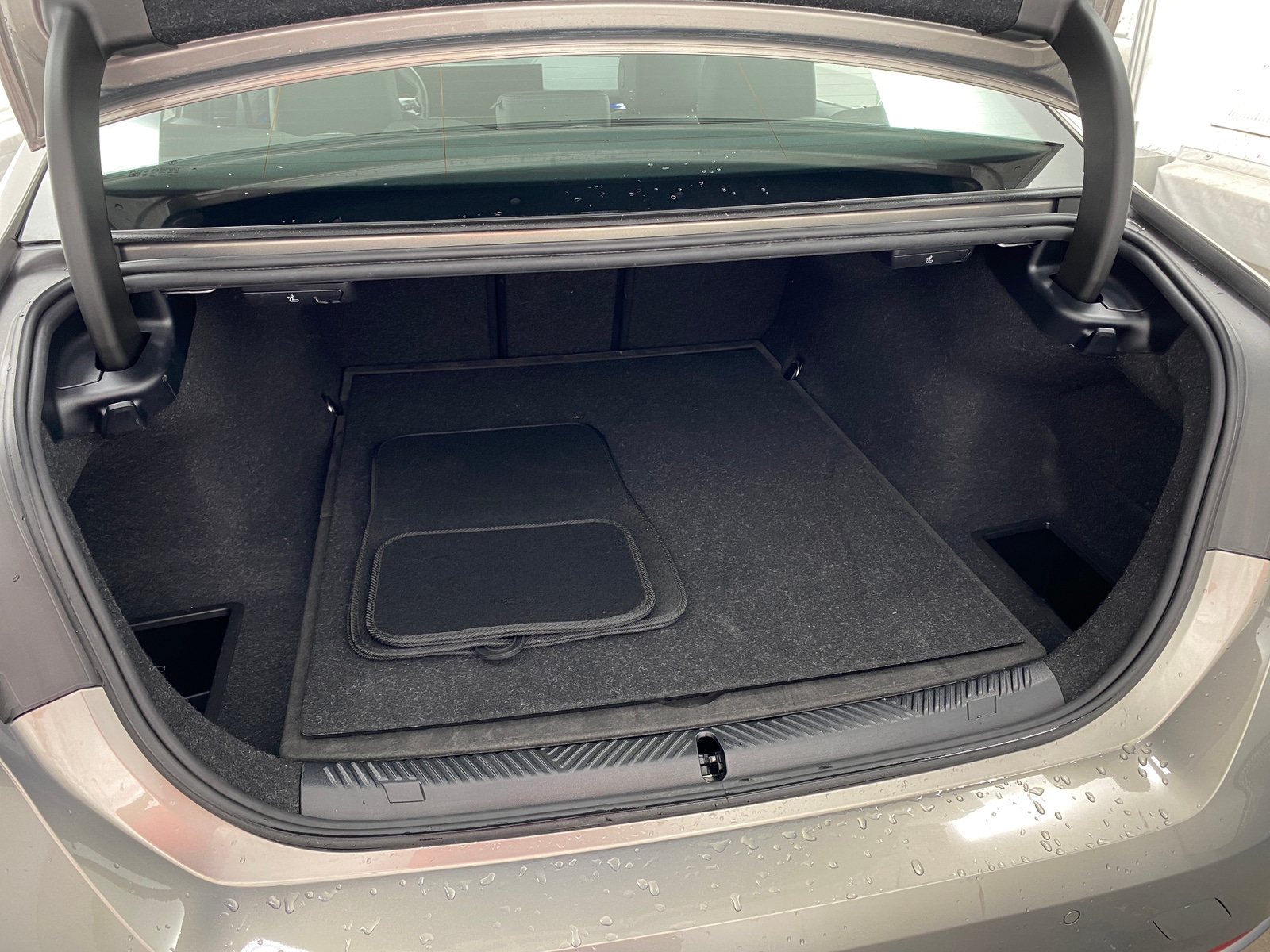 Thumbnail: 2024 BMW 5 Series - 6