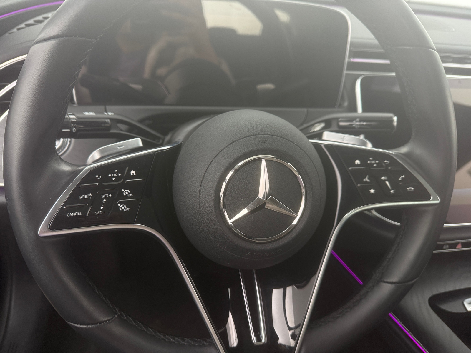 Thumbnail: 2025 Mercedes-Benz E-Class - 4