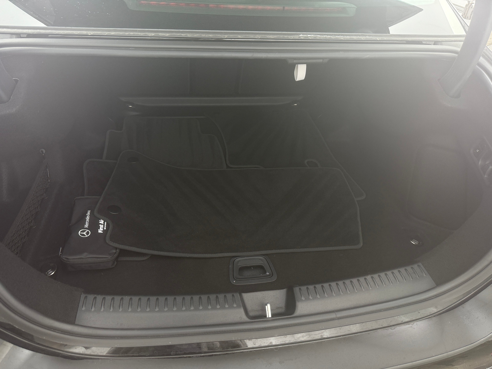 Thumbnail: 2025 Mercedes-Benz E-Class - 6