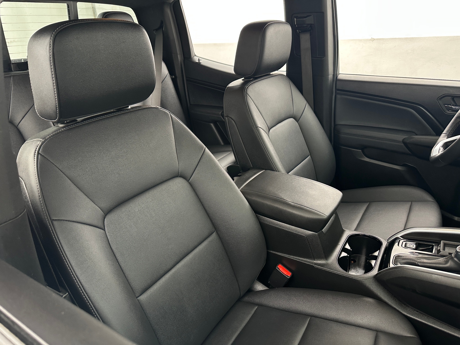 Thumbnail: 2024 Chevrolet Colorado - 2