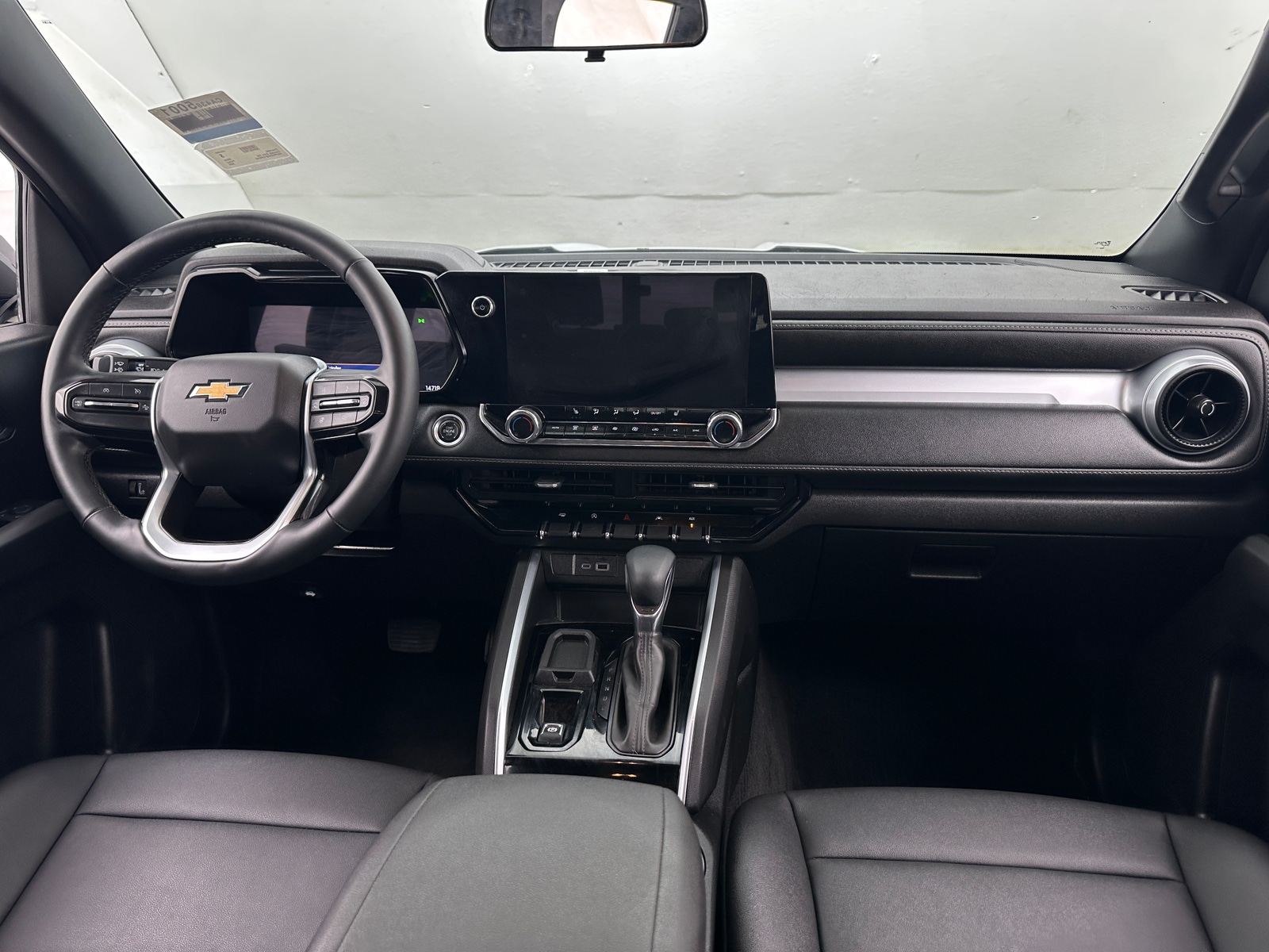 Thumbnail: 2024 Chevrolet Colorado - 3