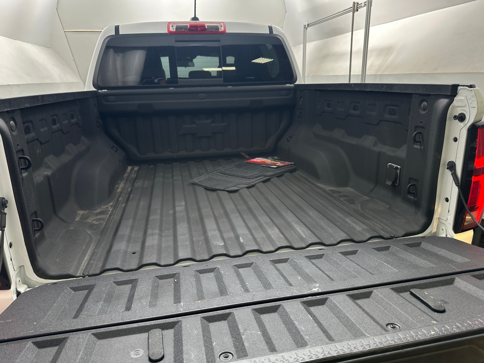 Thumbnail: 2024 Chevrolet Colorado - 7