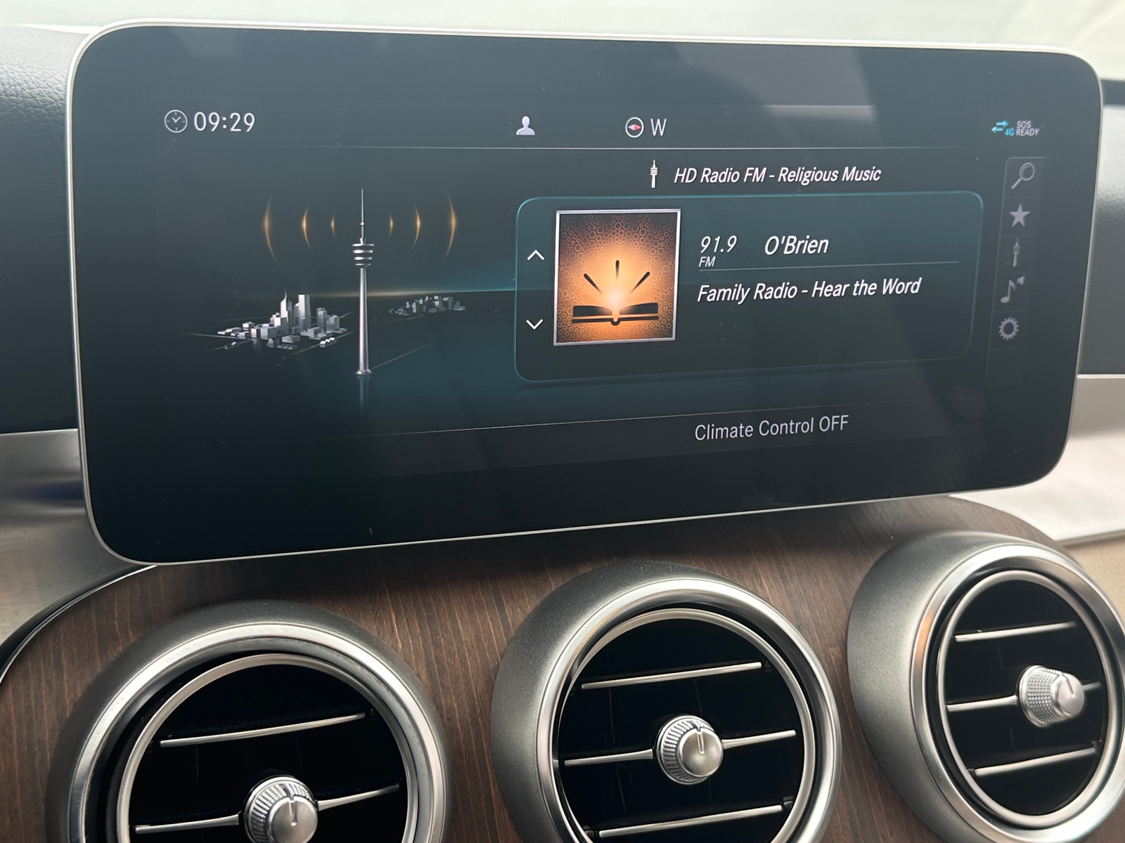 Thumbnail: 2020 Mercedes-Benz C-Class - 3