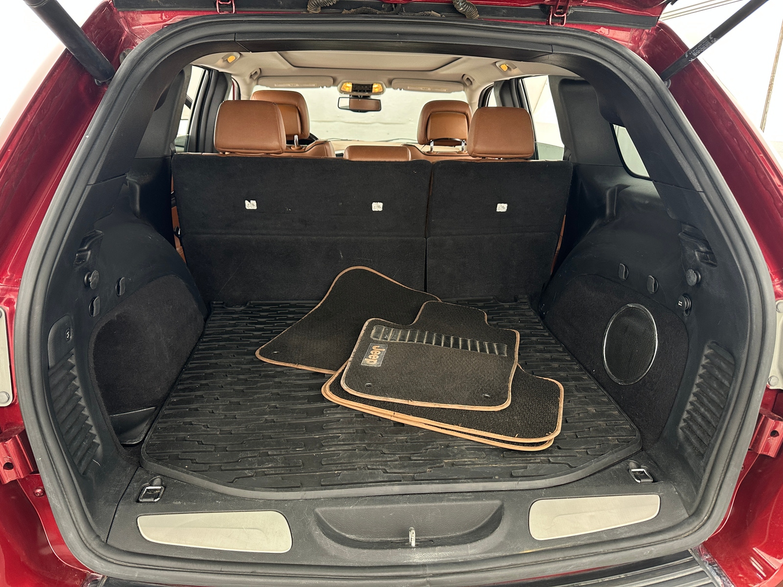 Thumbnail: 2013 Jeep Grand Cherokee - 6