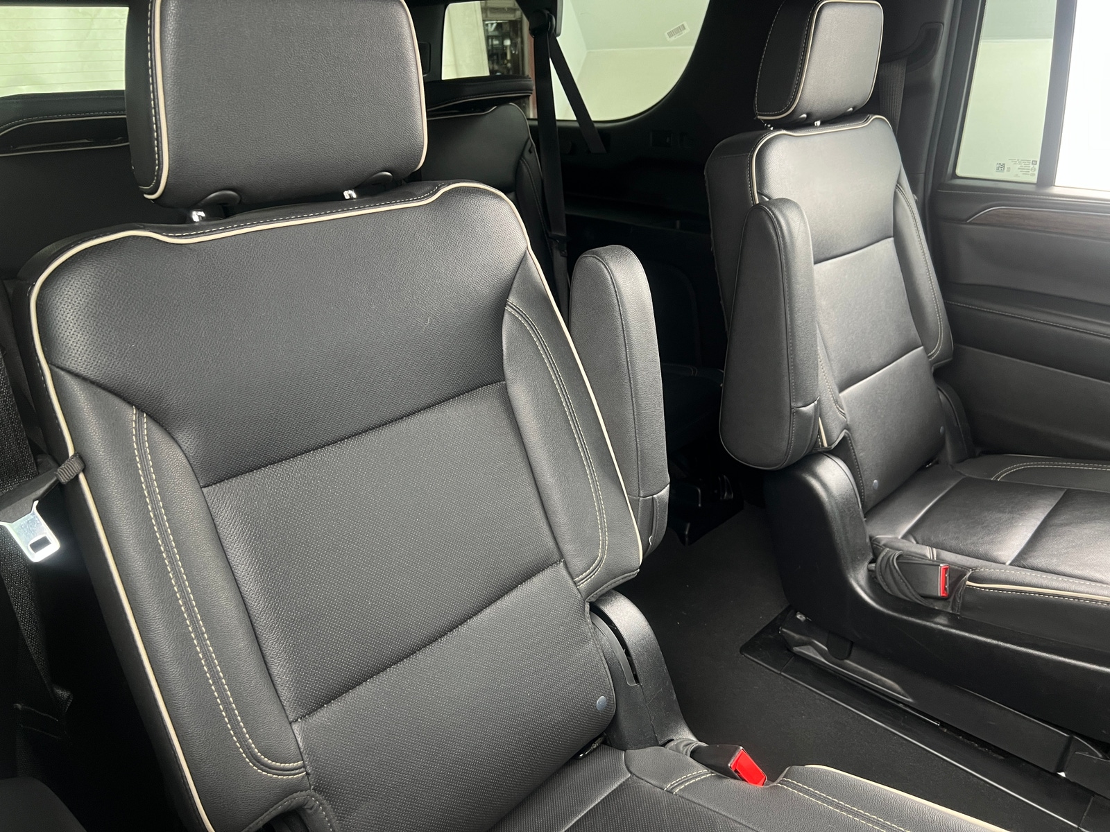 Thumbnail: 2023 Chevrolet Suburban - 5