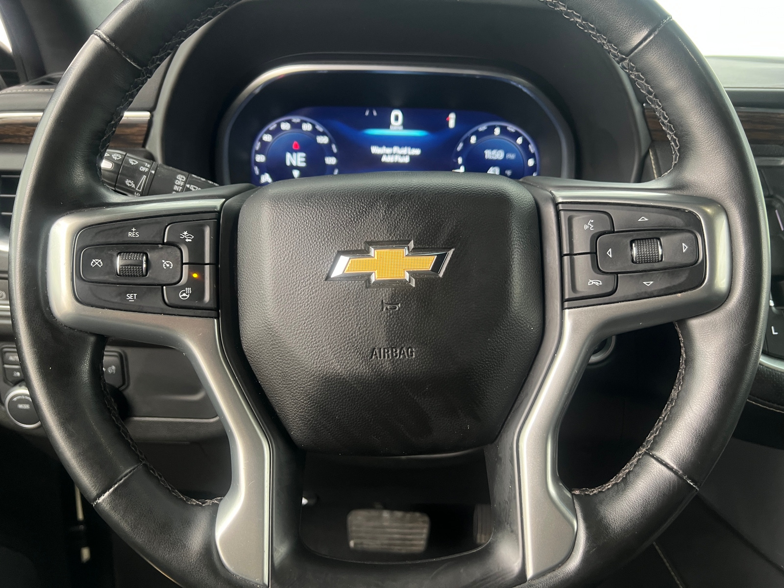 Thumbnail: 2023 Chevrolet Suburban - 4