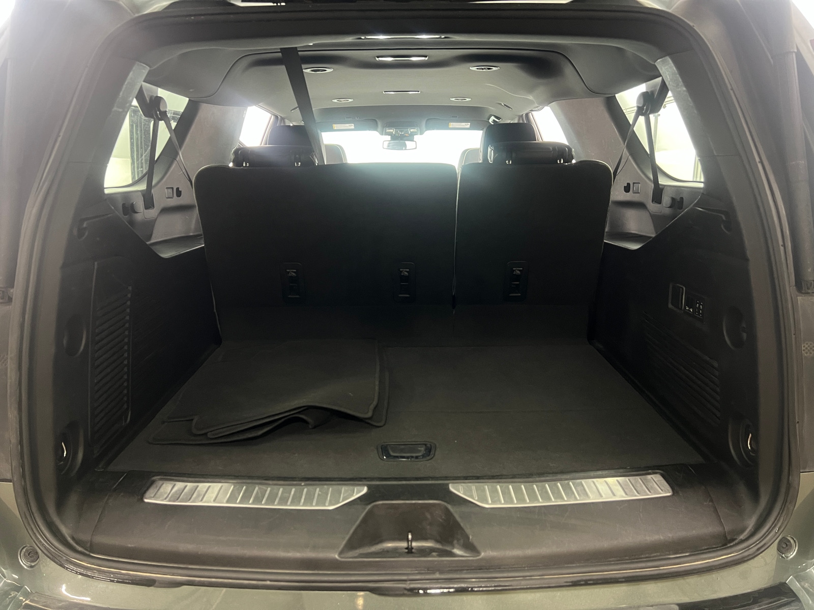 Thumbnail: 2023 Chevrolet Suburban - 6