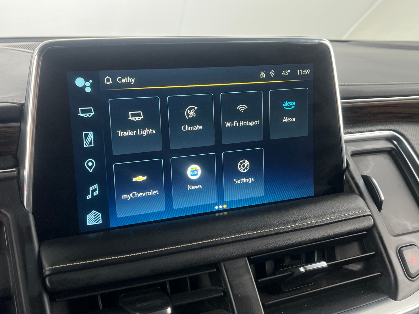 Thumbnail: 2023 Chevrolet Suburban - 3