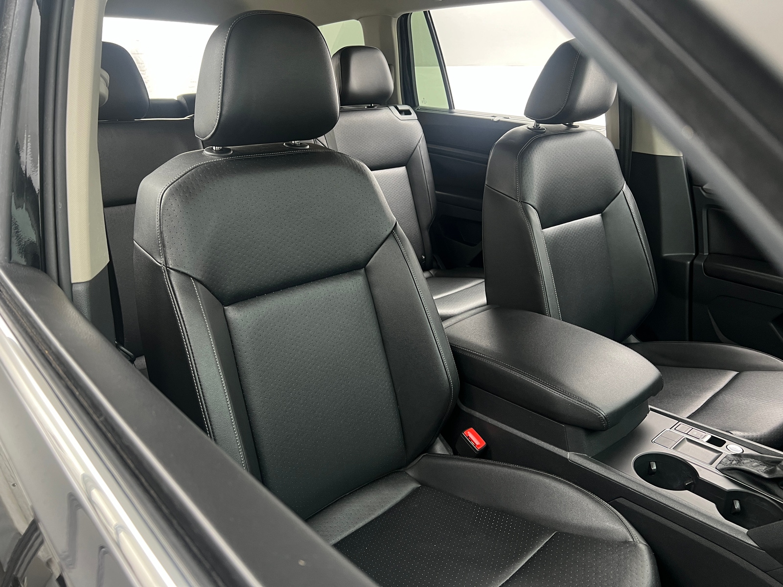 Thumbnail: 2018 Volkswagen Atlas - 2