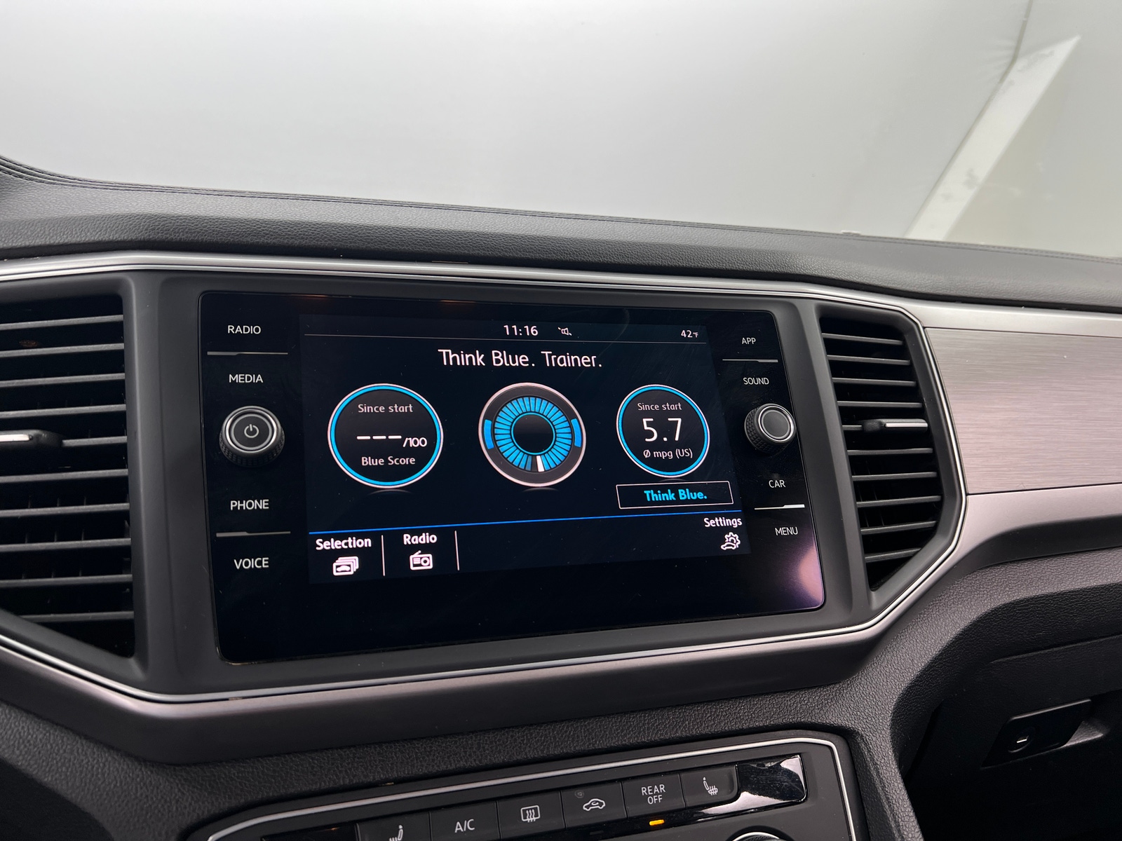 Thumbnail: 2018 Volkswagen Atlas - 4