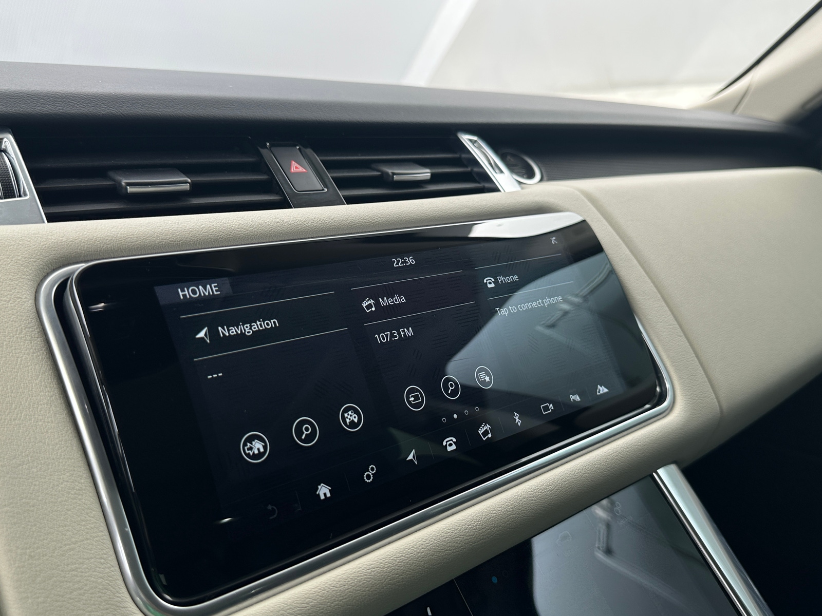 Thumbnail: 2021 Land Rover Range Rover Sport - 3