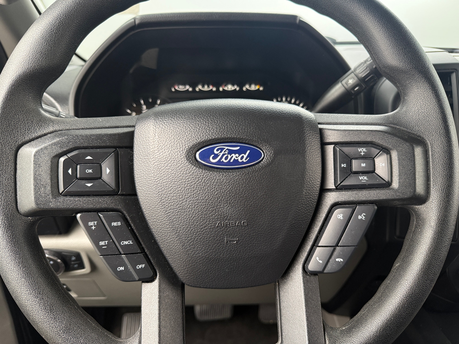 Thumbnail: 2019 Ford Econoline - 5