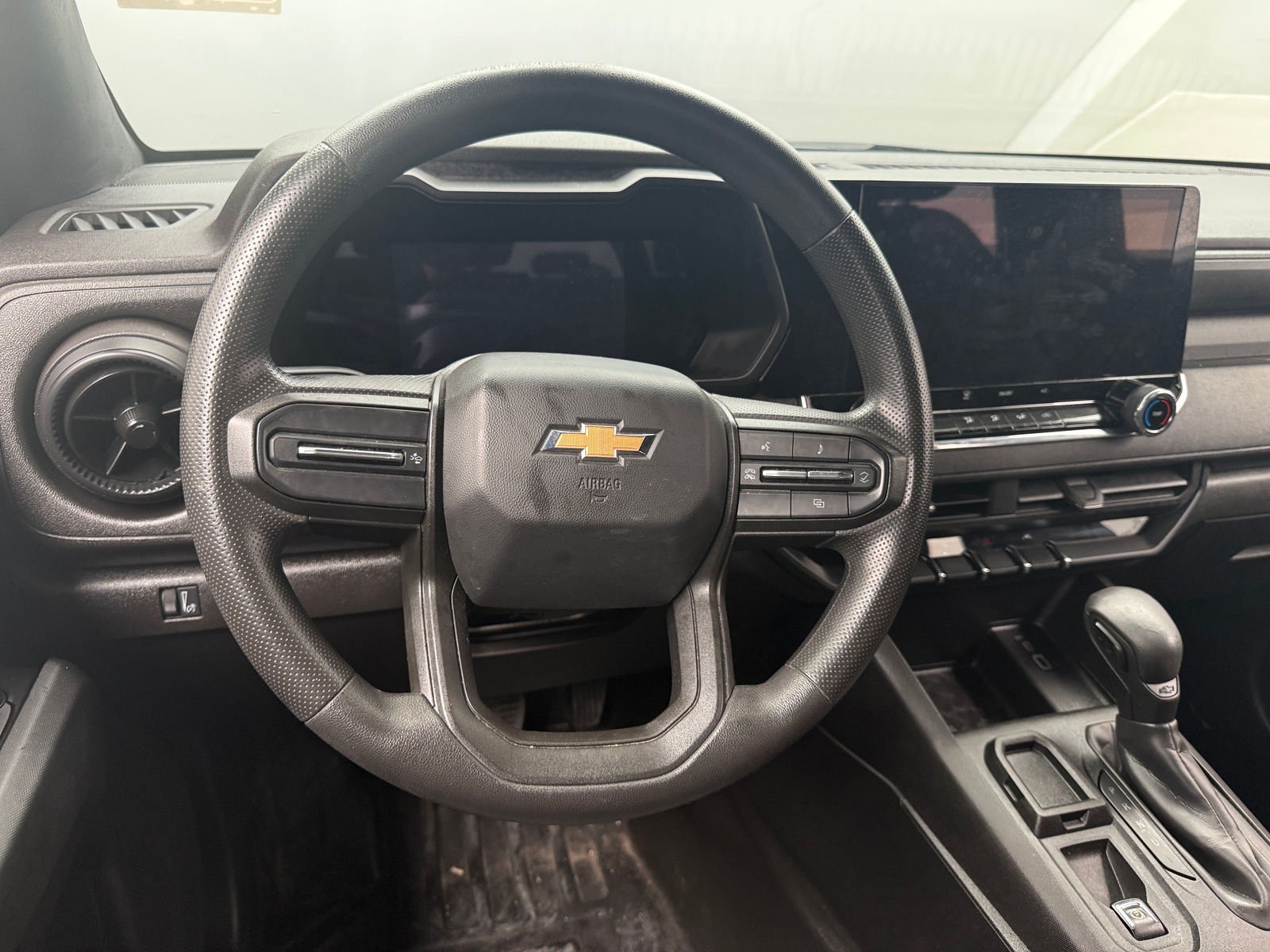 Thumbnail: 2023 Chevrolet Colorado - 5