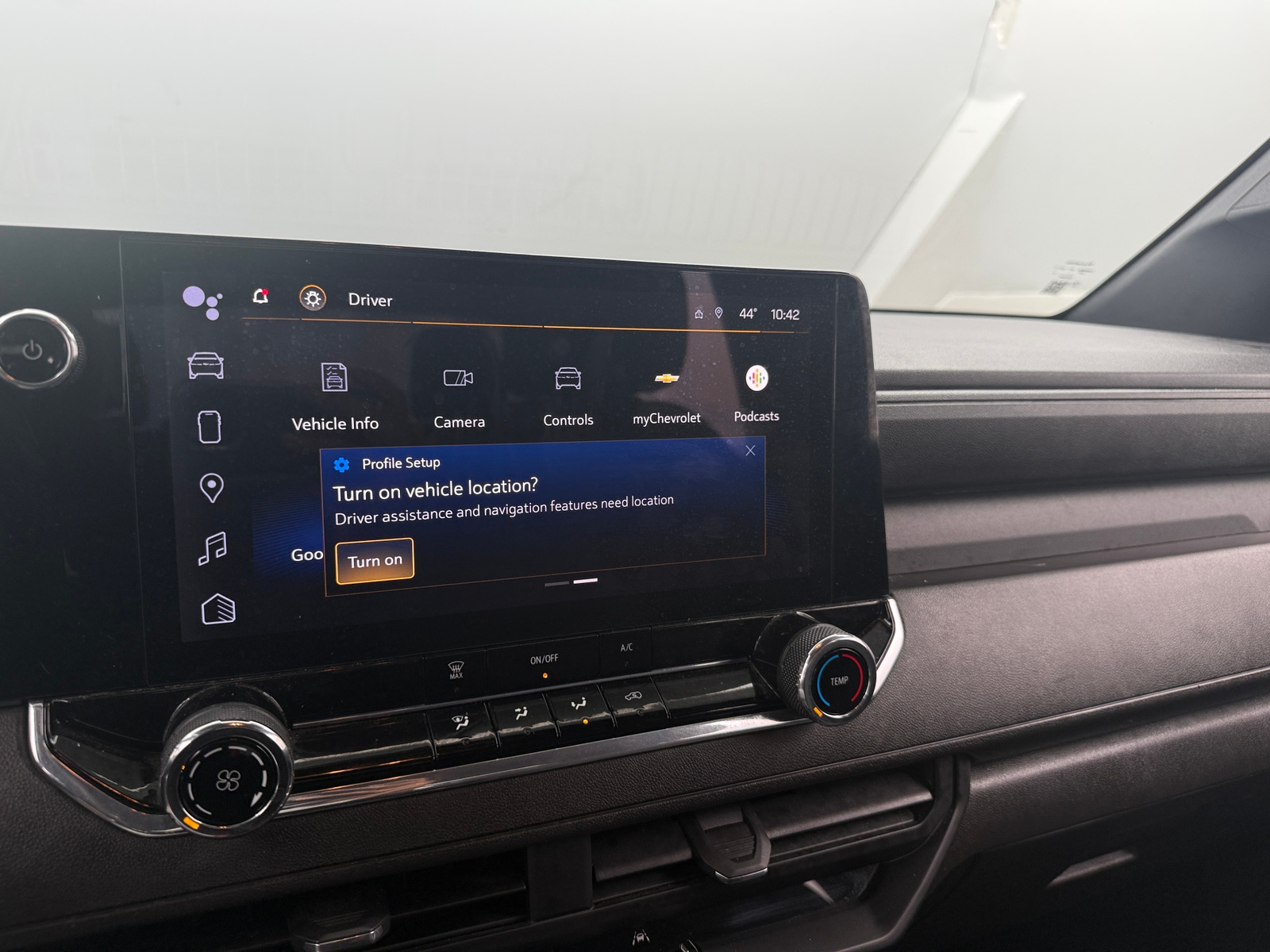 Thumbnail: 2023 Chevrolet Colorado - 4