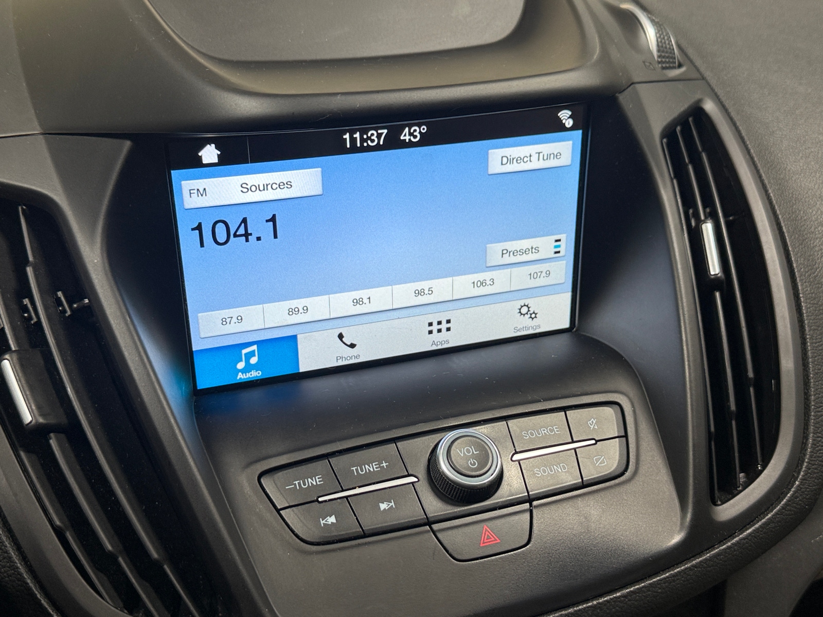 Thumbnail: 2019 Ford Escape - 3