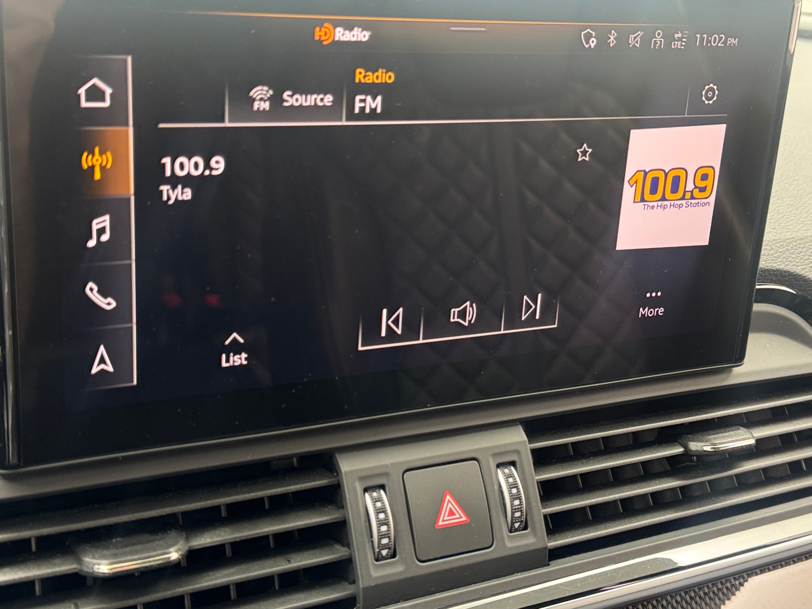 Thumbnail: 2023 Audi SQ5 - 3