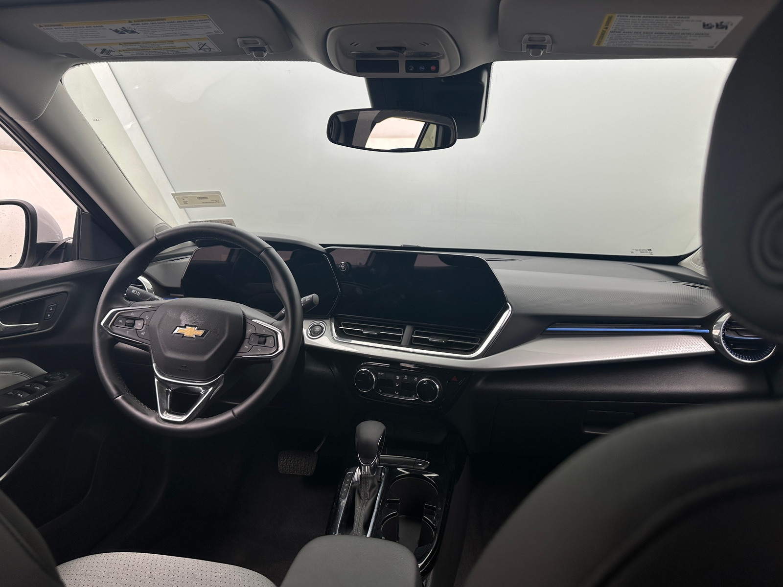 Thumbnail: 2025 Chevrolet Trax - 3