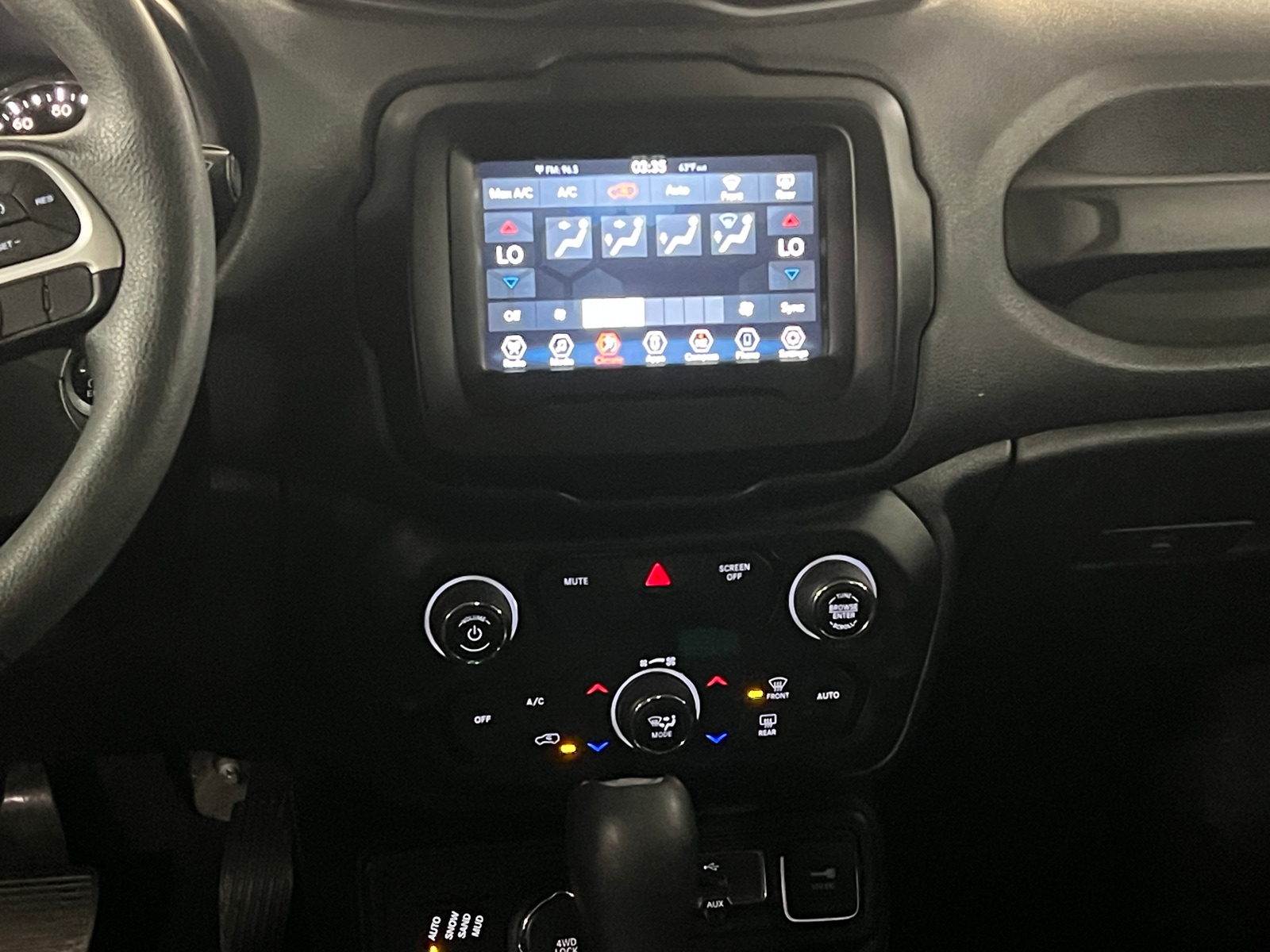 Thumbnail: 2018 Jeep Renegade - 4