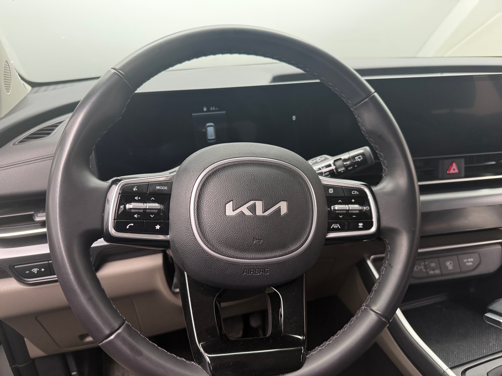 Thumbnail: 2025 Kia Carnival - 4