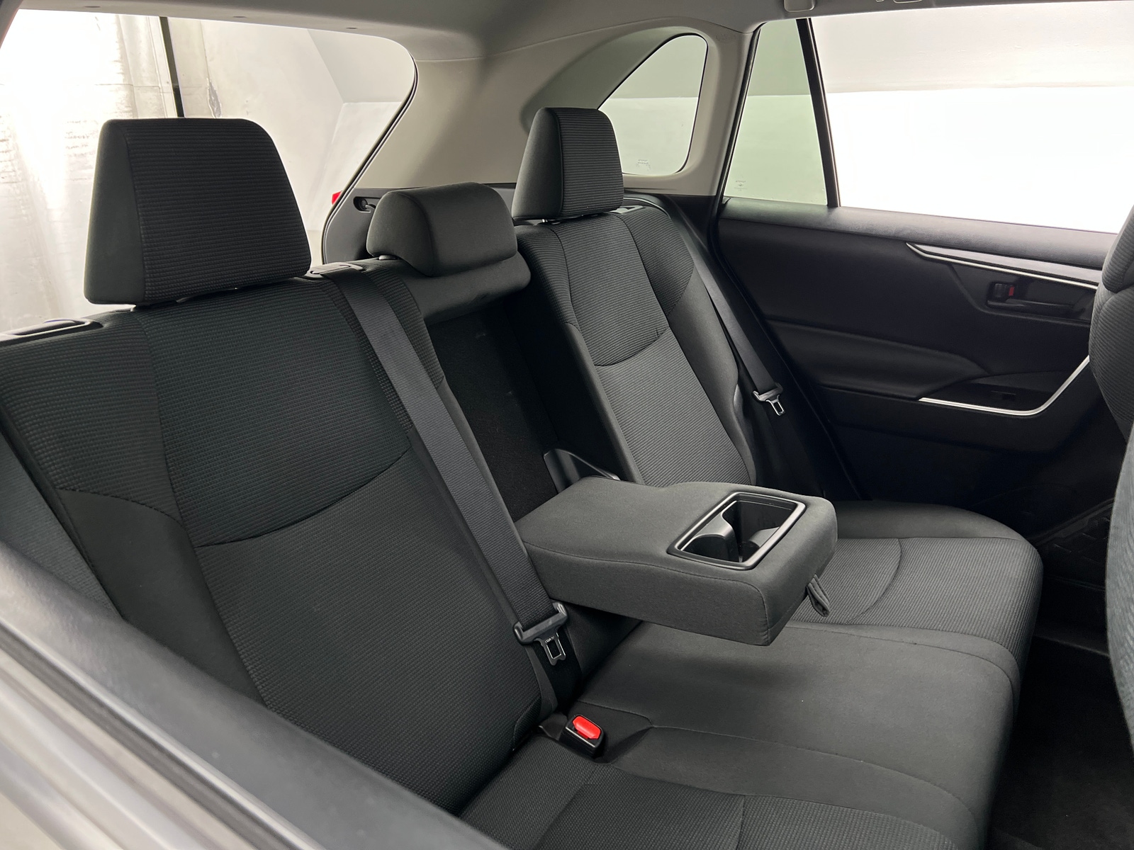 Thumbnail: 2021 Toyota RAV4 - 6