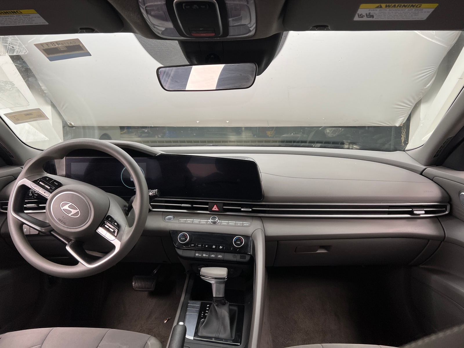 Thumbnail: 2024 Hyundai Elantra - 3