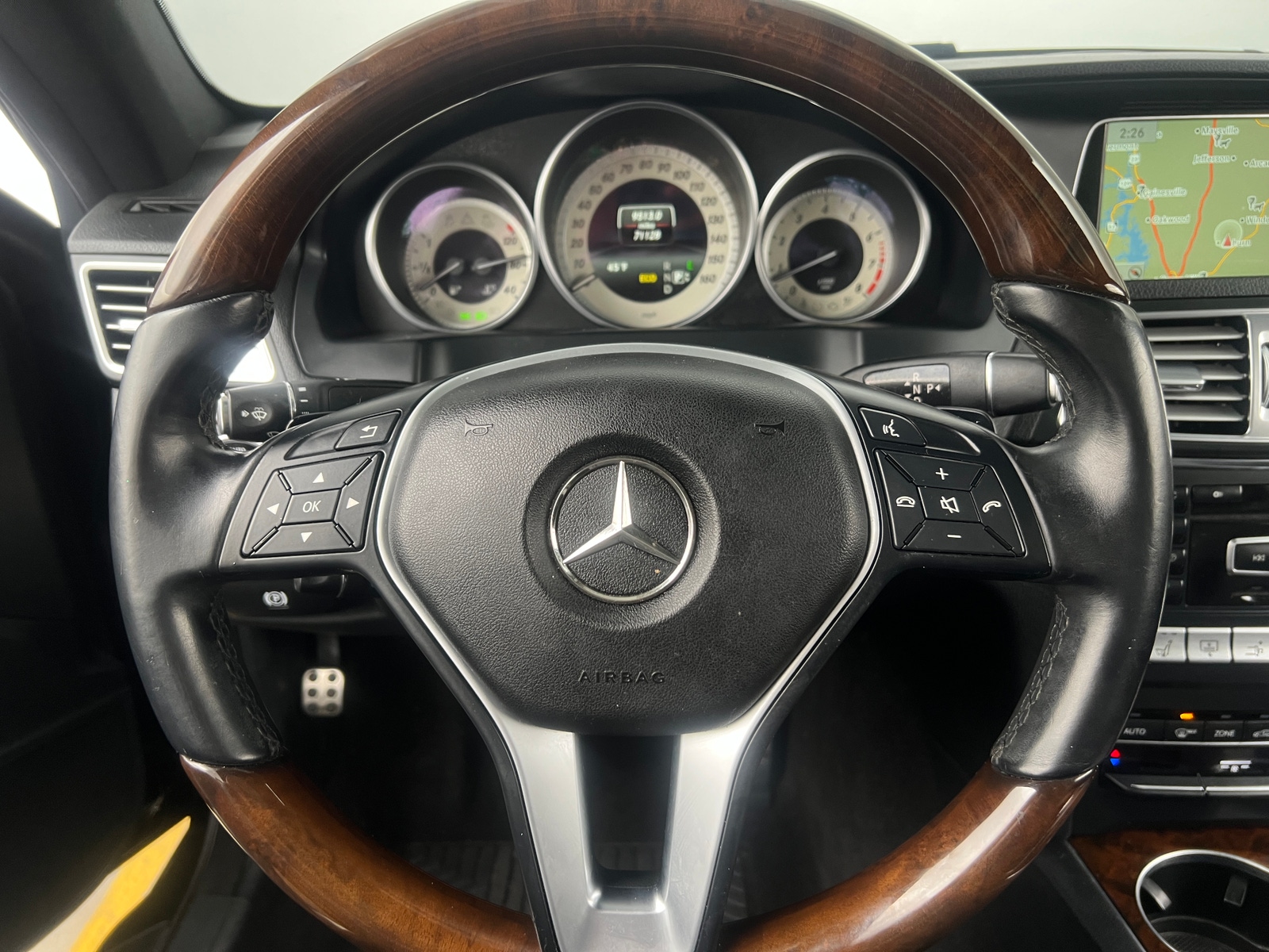 Thumbnail: 2014 Mercedes-Benz E-Class - 3