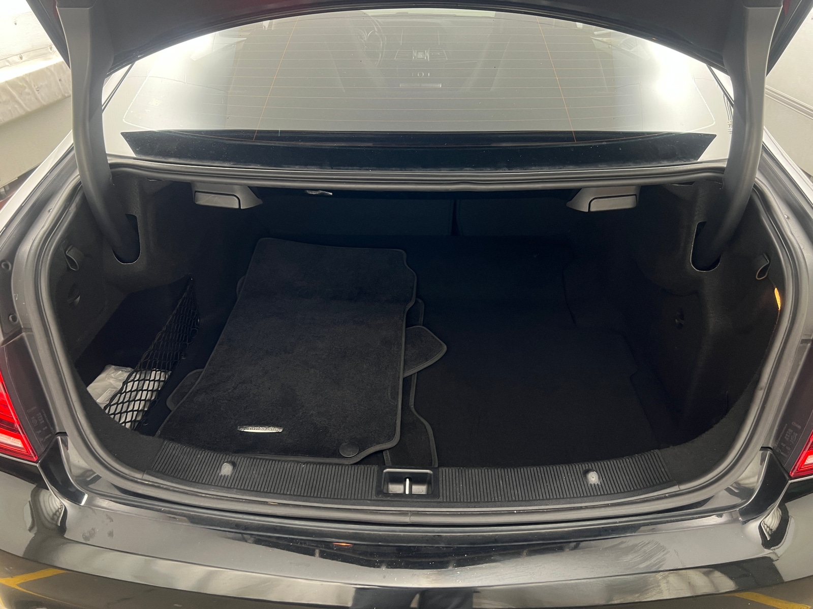 Thumbnail: 2014 Mercedes-Benz E-Class - 4