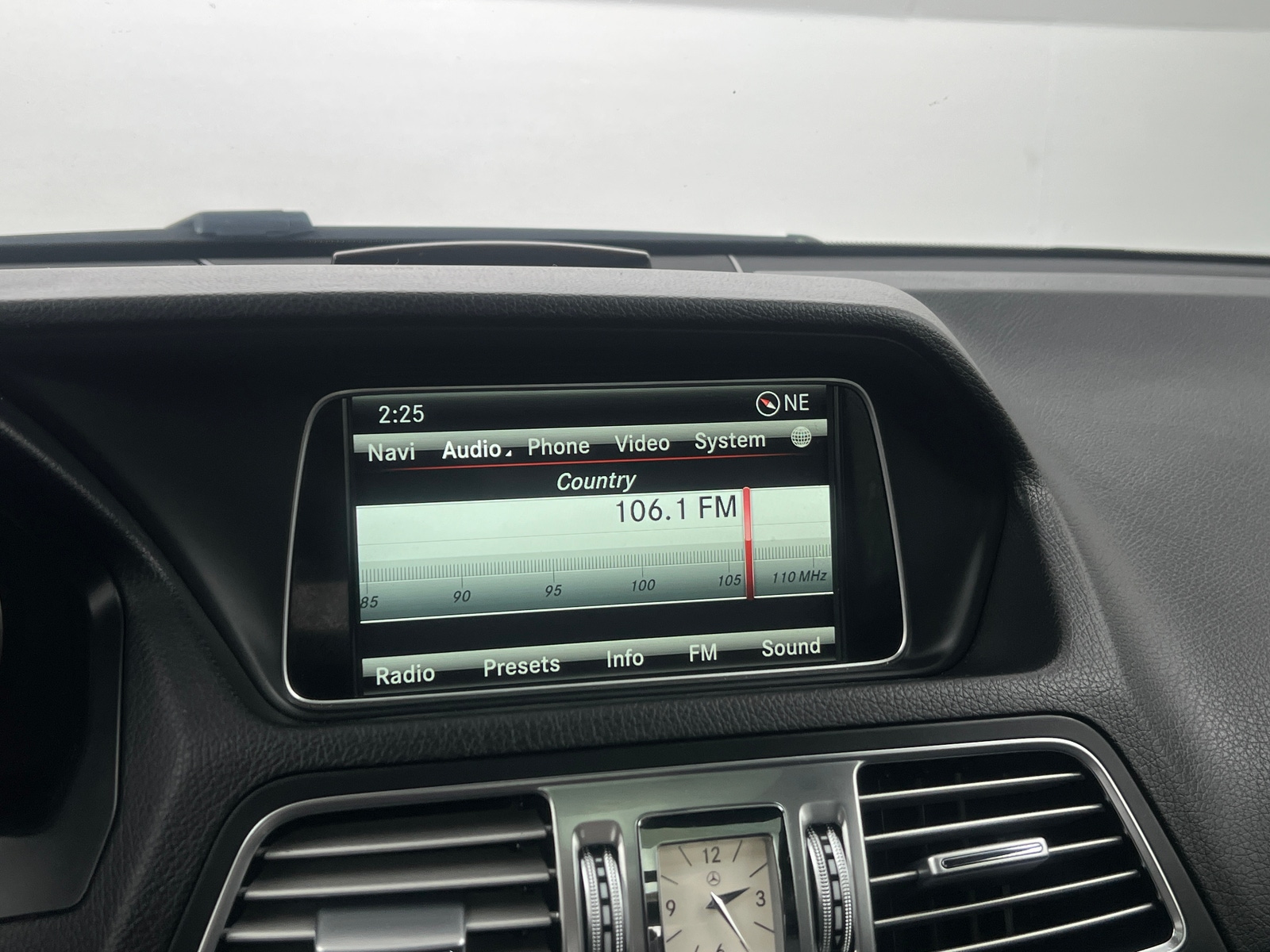 Thumbnail: 2014 Mercedes-Benz E-Class - 2