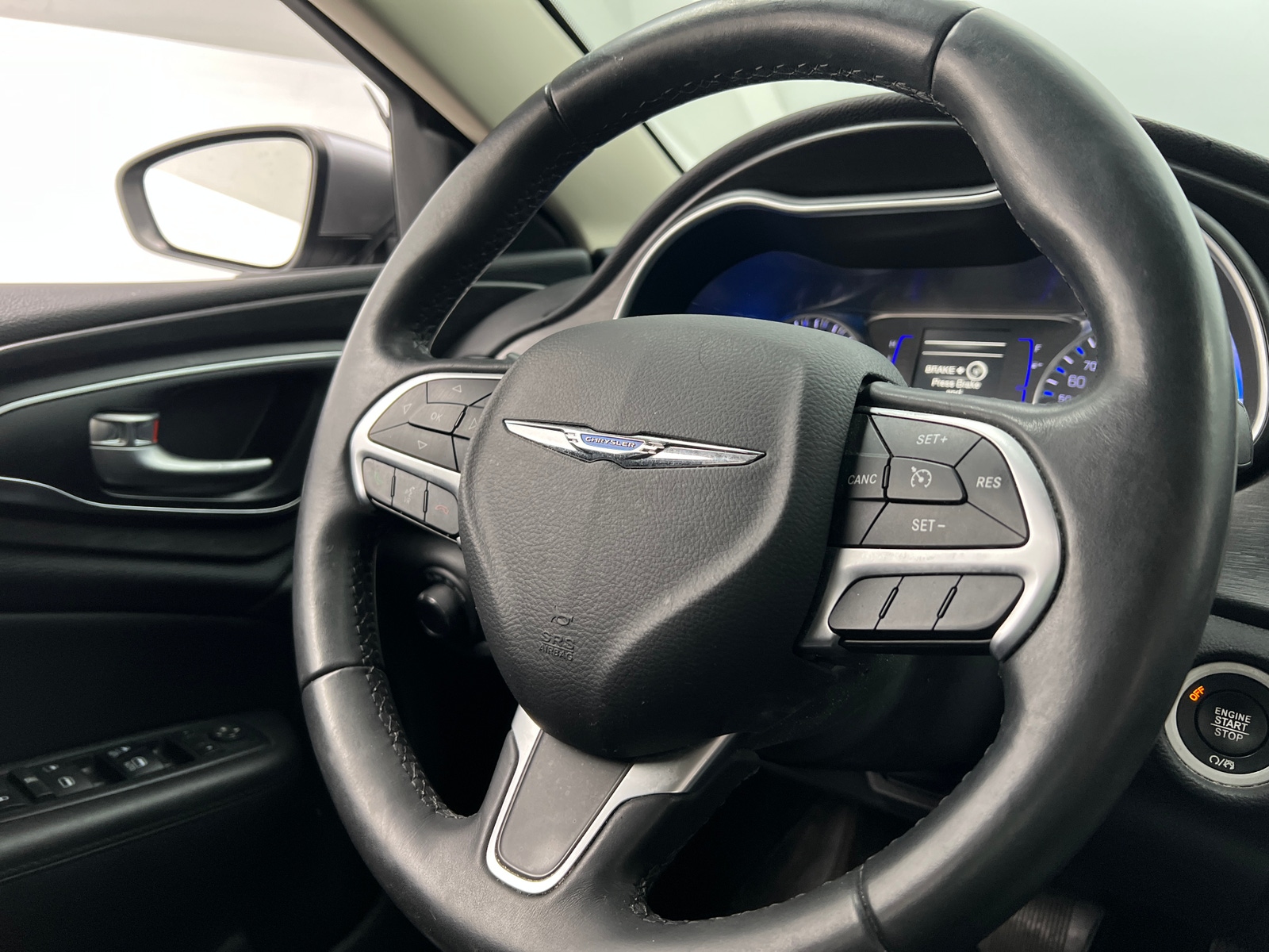 Thumbnail: 2017 Chrysler 200 - 4