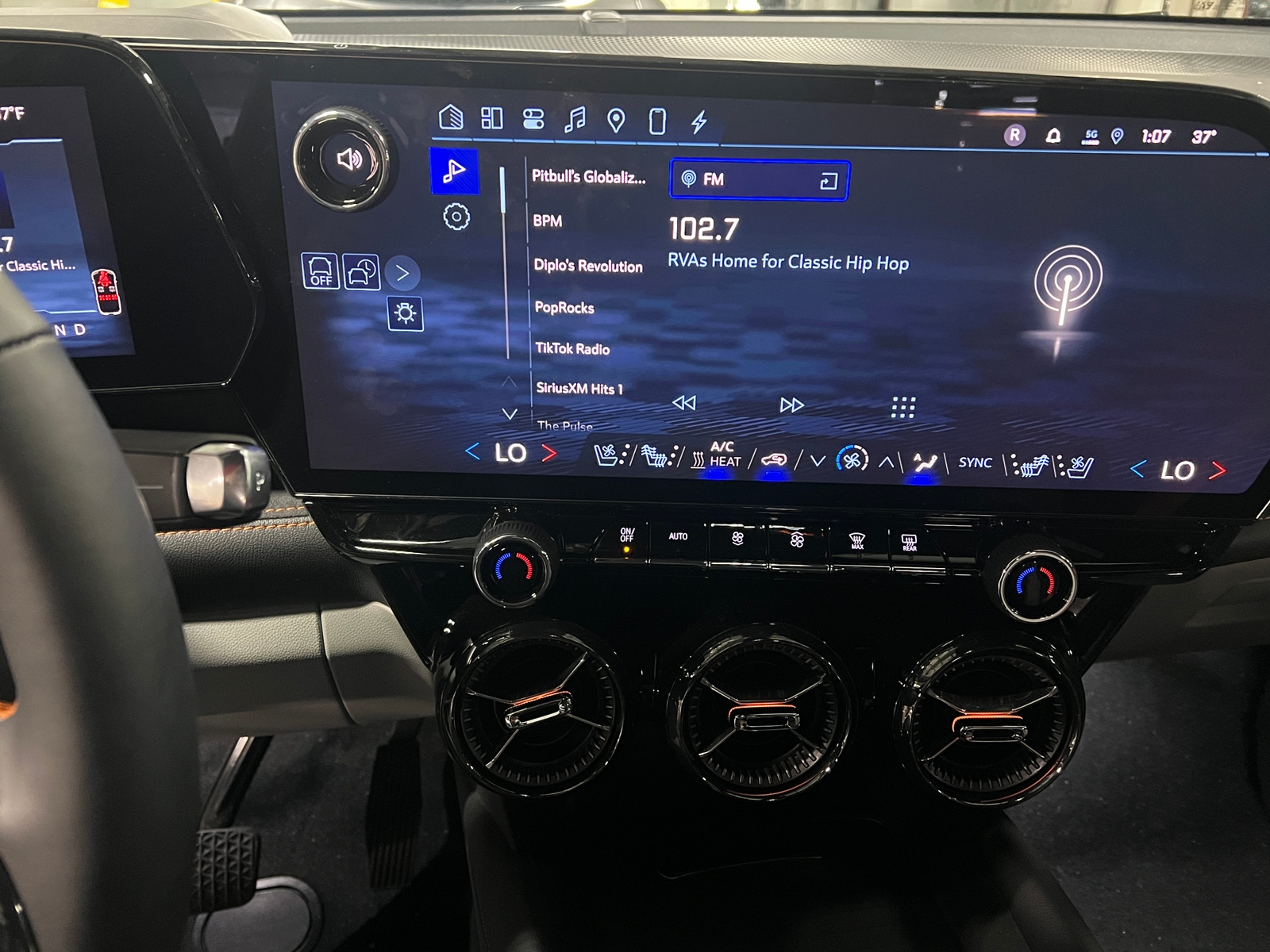 Thumbnail: 2025 Chevrolet Blazer EV - 3