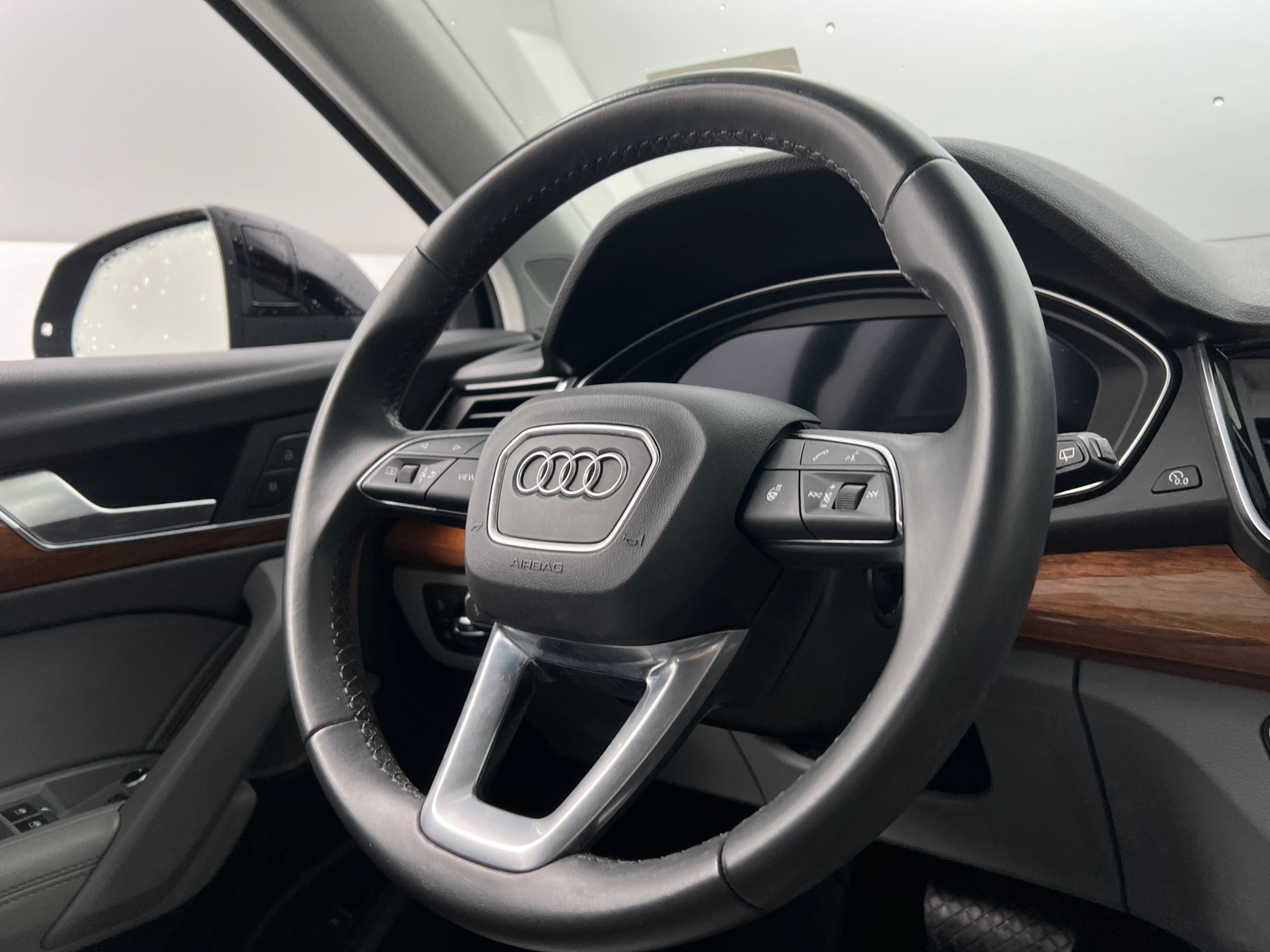 Thumbnail: 2023 Audi Q5 - 4