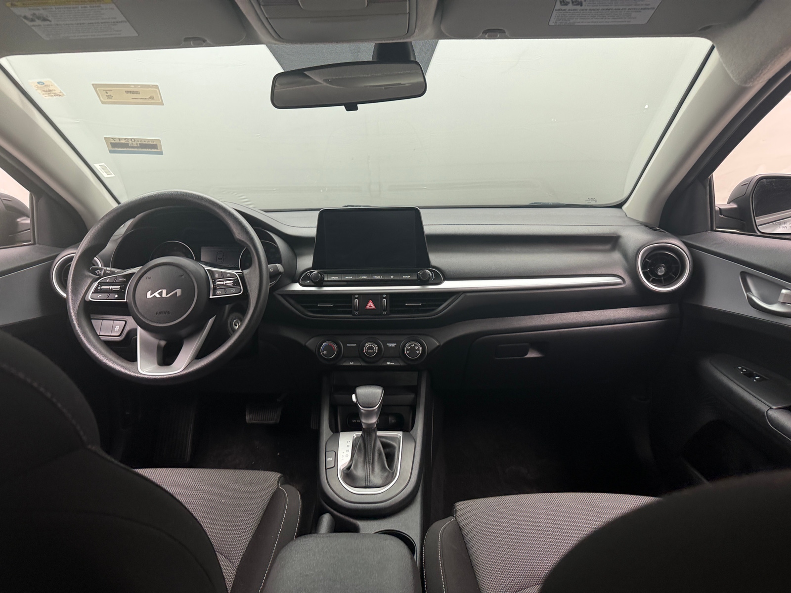 Thumbnail: 2024 Kia Forte - 3