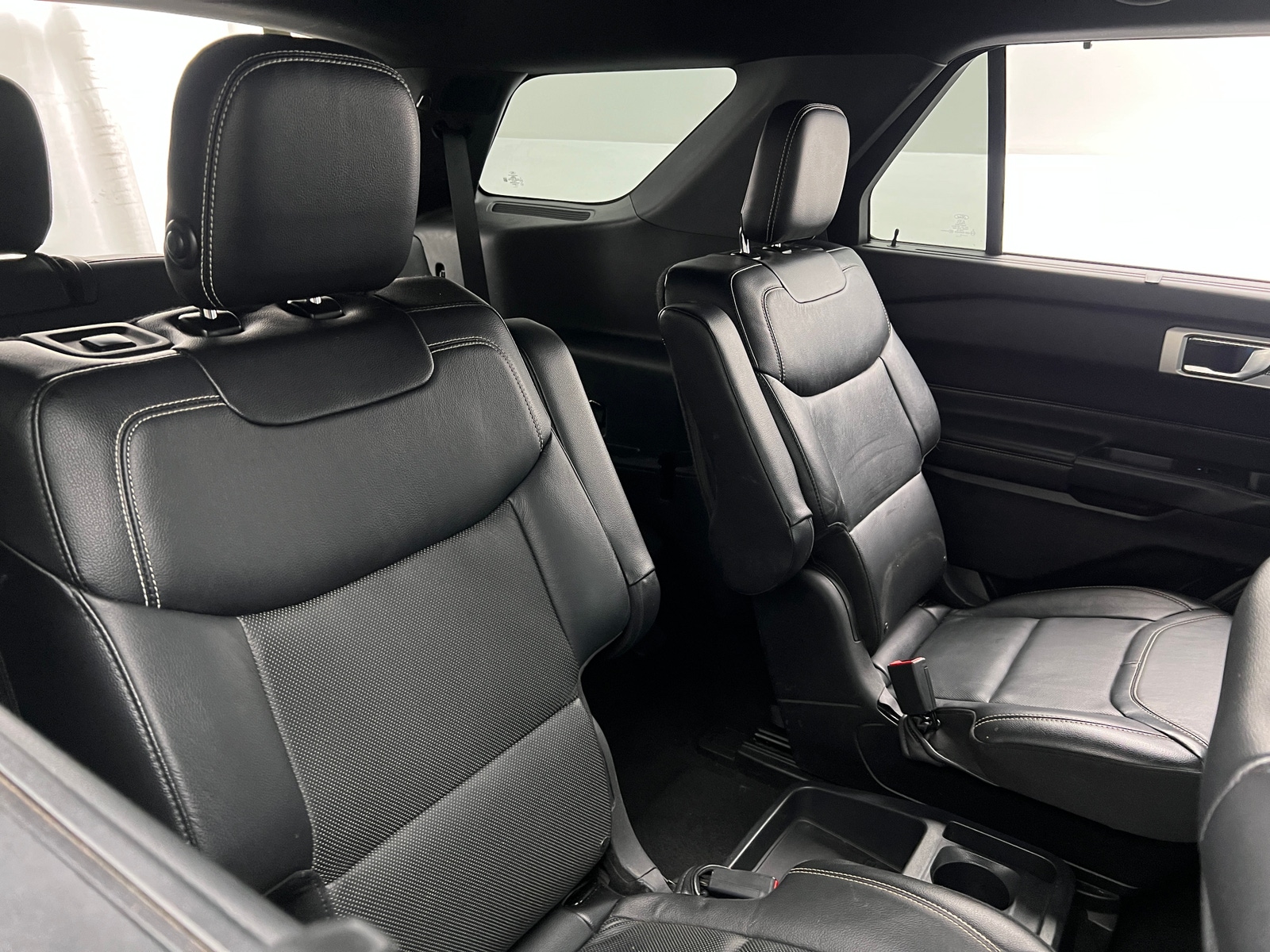 Thumbnail: 2020 Ford Explorer - 5