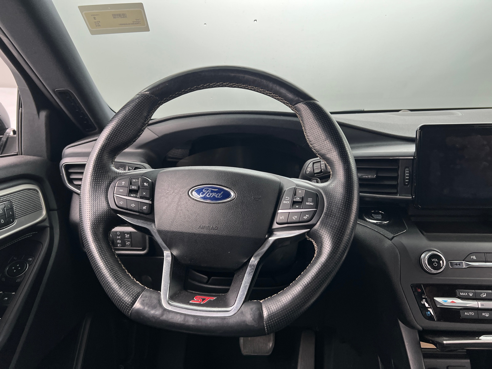 Thumbnail: 2020 Ford Explorer - 4