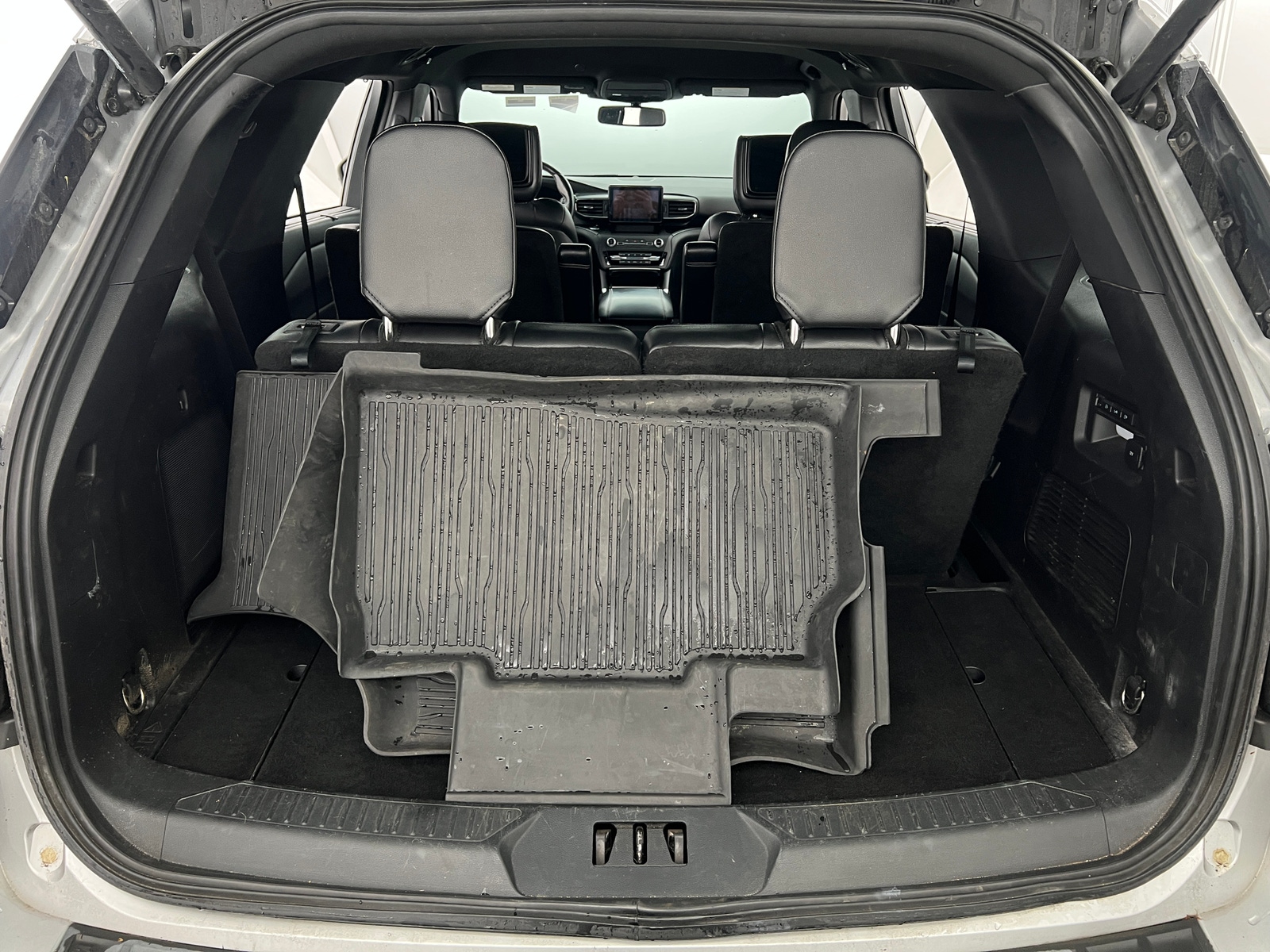 Thumbnail: 2020 Ford Explorer - 6