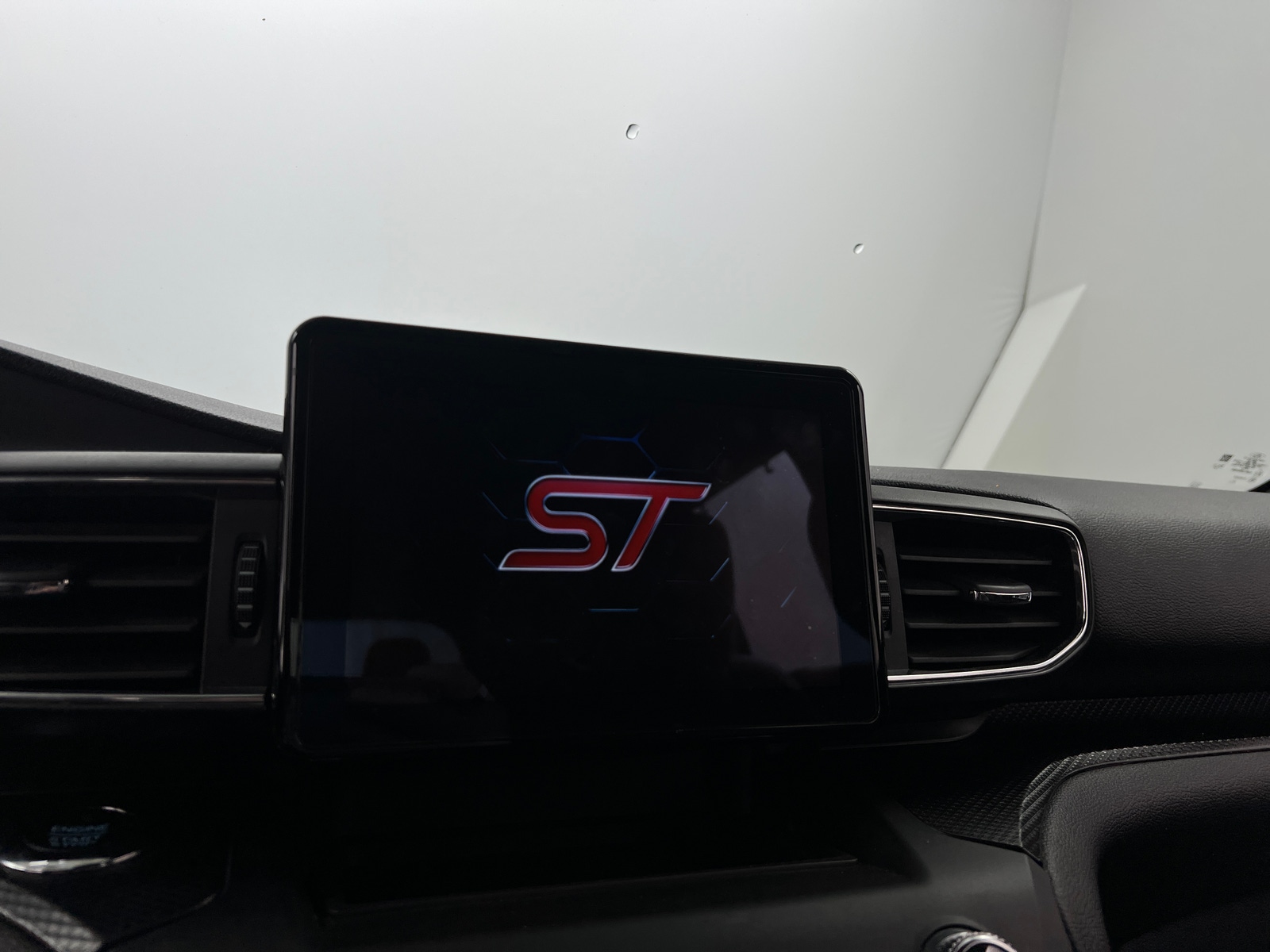 Thumbnail: 2020 Ford Explorer - 3