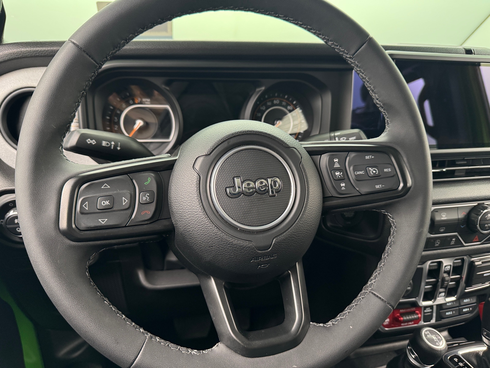 Thumbnail: 2025 Jeep Gladiator - 5