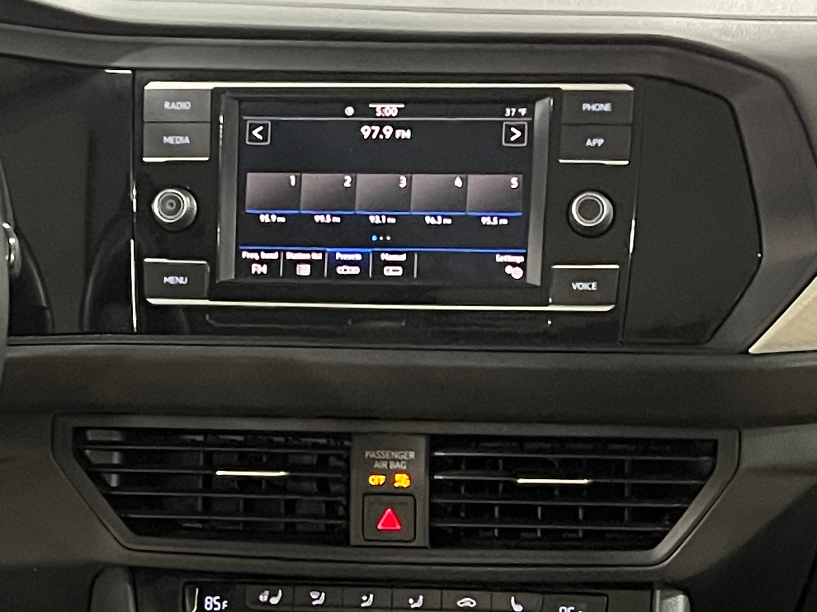 Thumbnail: 2020 Volkswagen Jetta - 3