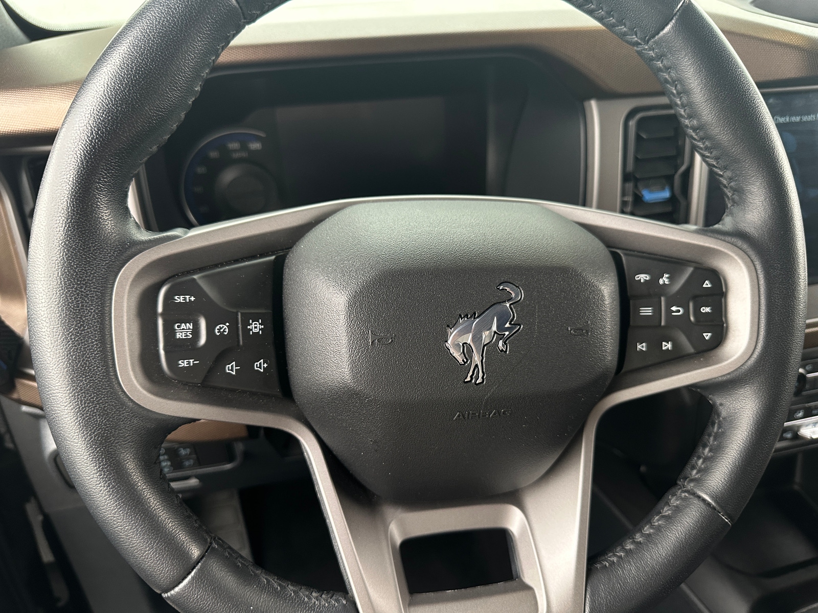 Thumbnail: 2022 Ford Bronco - 5