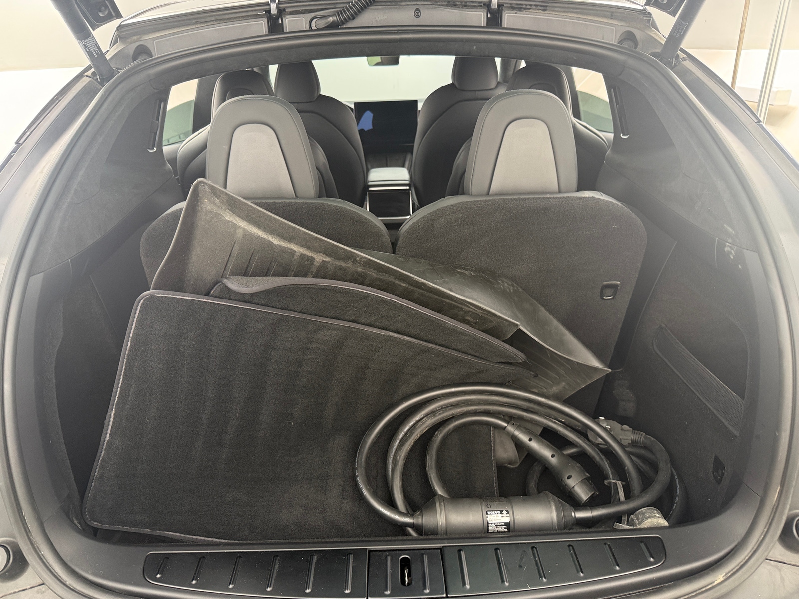 Thumbnail: 2023 Tesla Model X - 6