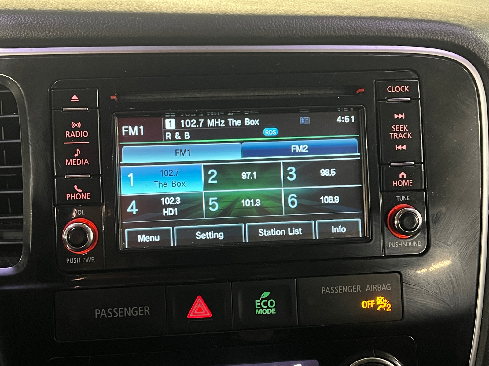 Thumbnail: 2017 Mitsubishi Outlander - 4