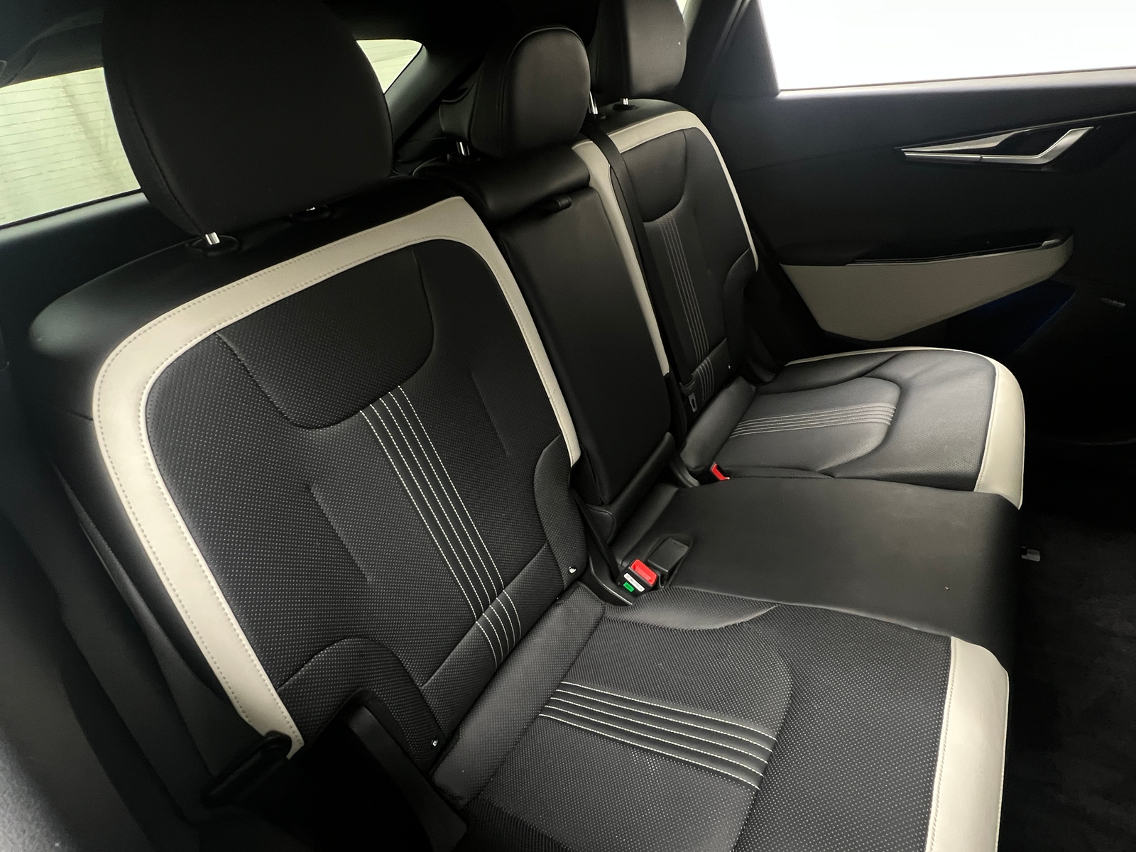 Thumbnail: 2023 Kia EV6 - 5