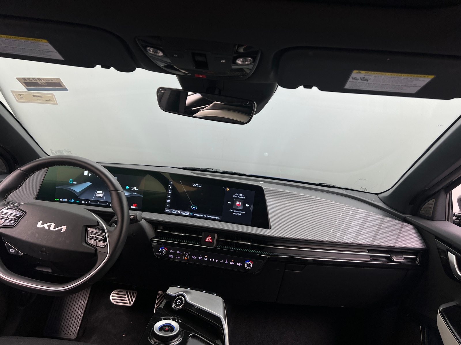 Thumbnail: 2023 Kia EV6 - 2