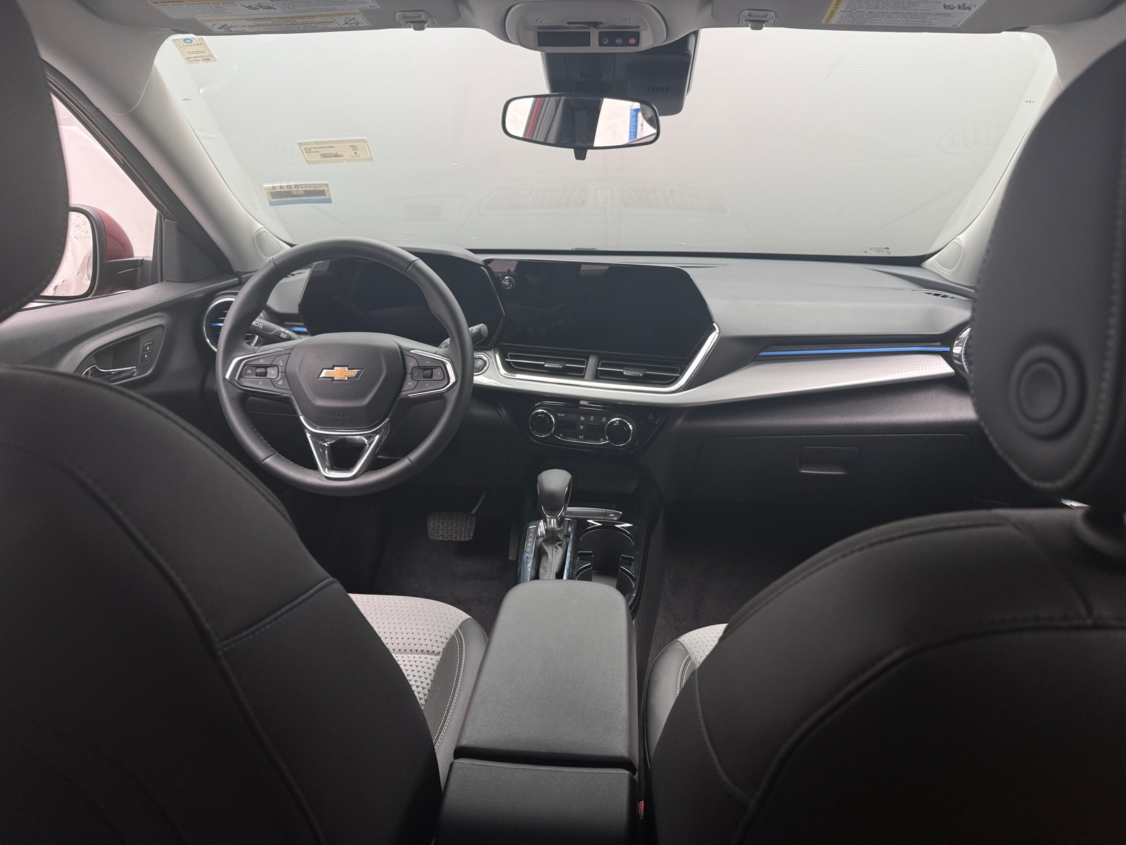 Thumbnail: 2025 Chevrolet Trax - 3