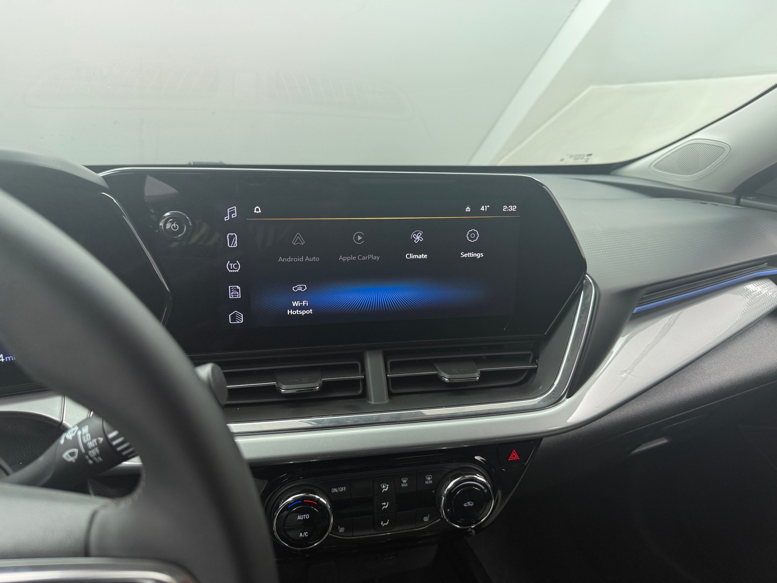 Thumbnail: 2025 Chevrolet Trax - 4