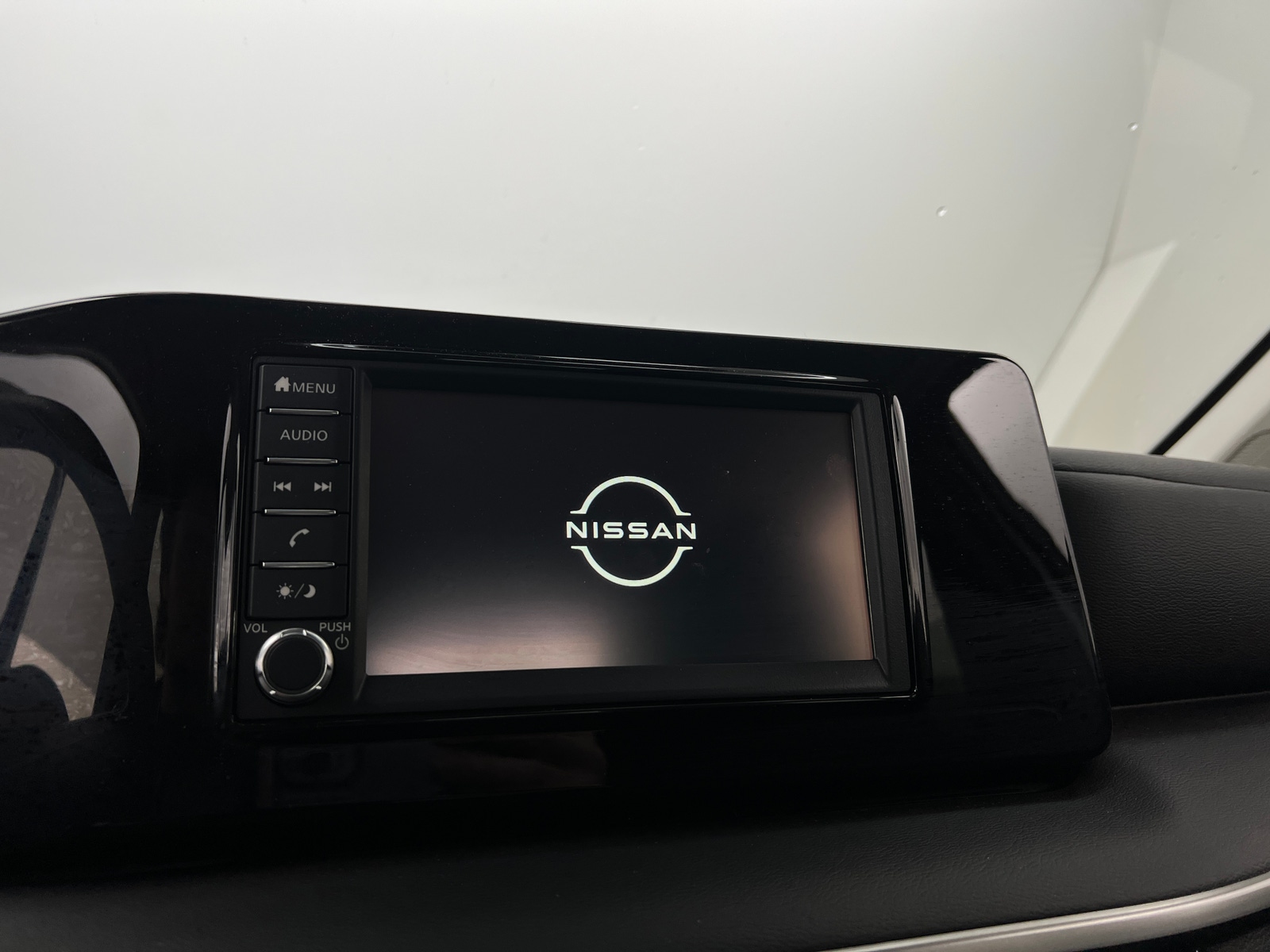 Thumbnail: 2025 Nissan Kicks - 4