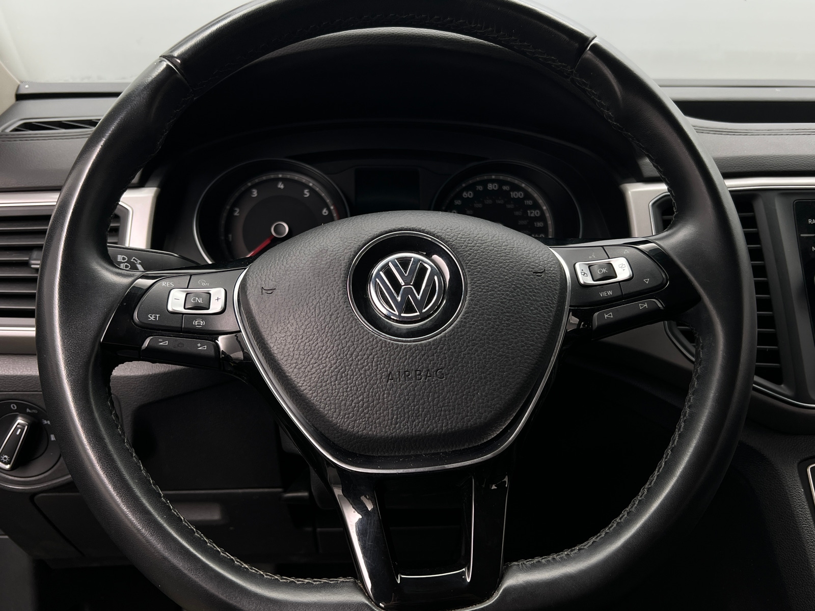 Thumbnail: 2019 Volkswagen Atlas - 4