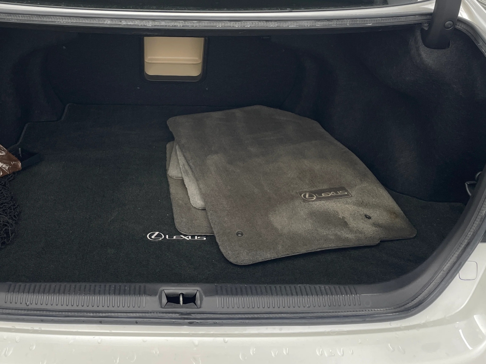 Thumbnail: 2010 Lexus ES - 6