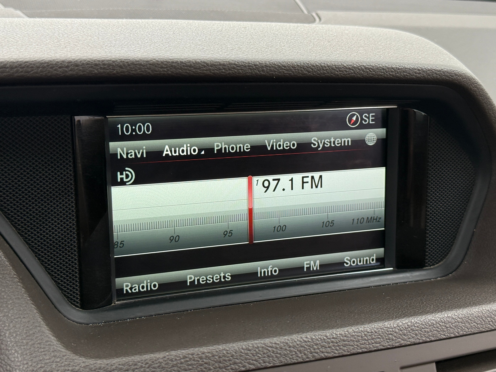 Thumbnail: 2013 Mercedes-Benz E-Class - 3